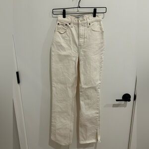abercrombie & fitch ivory/cream colored jeans. “90’s straight ultra high rise”